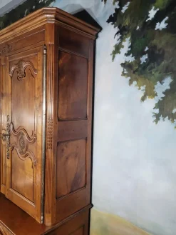 Pamono Vintage Cabinet in Cherry Wood><noscript><img width=