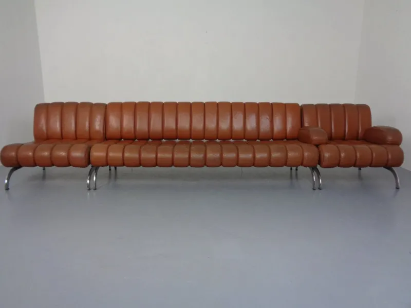 Pamono Vintage Camel Leather Sofa and Chairs by Karl Wittmann for Wittmann Möbelwerkstätten, 1960s, Set of 3> Living Room Sets