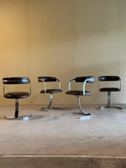 Pamono Vintage Cast Iron and Chromed Dining Chairs, 1970s, Set of 4> Side Chairs & Dining Chairs