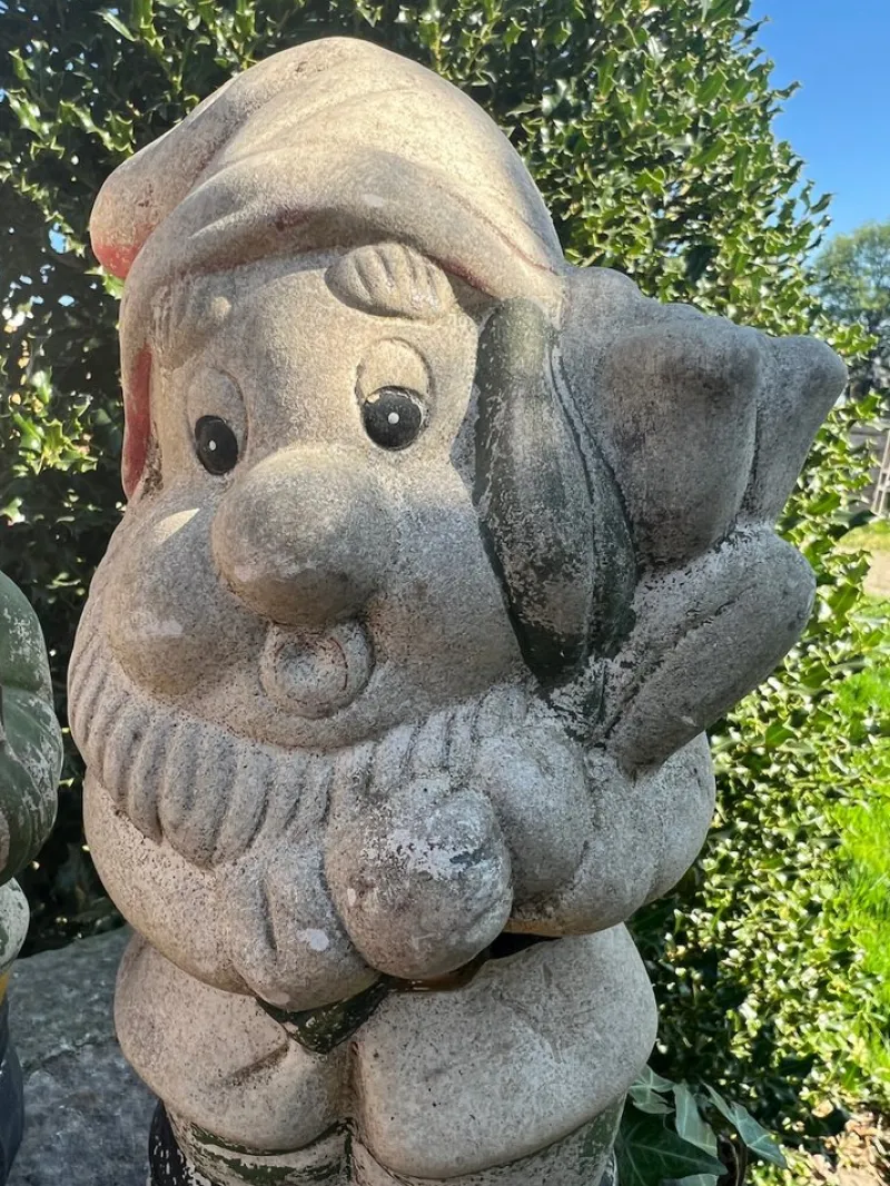 Pamono Vintage Ceramic Stone Garden Gnomes, France, 1950s, Set of 2> Garden Accessories