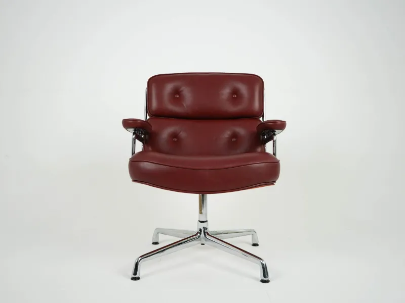 Sale Pamono Vintage Charles Eames Lobby Chair ES108 by Herman Miller for Vitra, 1970s