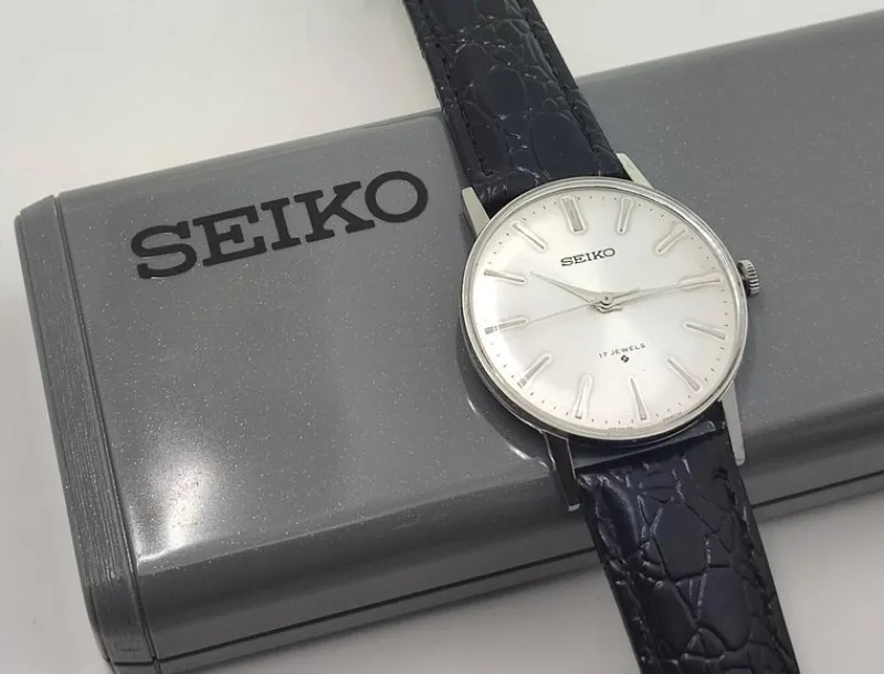 Pamono Vintage Clock from Seiko> Clocks