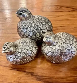 Pamono Vintage Coarse Salt and Pepper Shakers in the Shape of Quails by Gucci for Gucci, 1960s, Set of 3><noscript><img width=