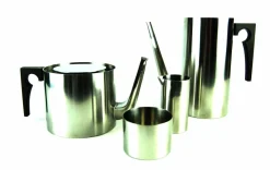 Sale Pamono Vintage Cylinda-Line Coffee and Tea Set by Arne Jacobsen for Stelton, Set of 4