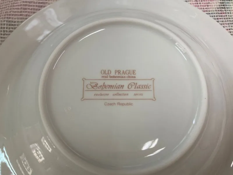 Pamono Vintage Czech Bohemia Glazed Porcelain Table Set, Czechoslovakia, 1980s, Set of 52> Serving Dishes