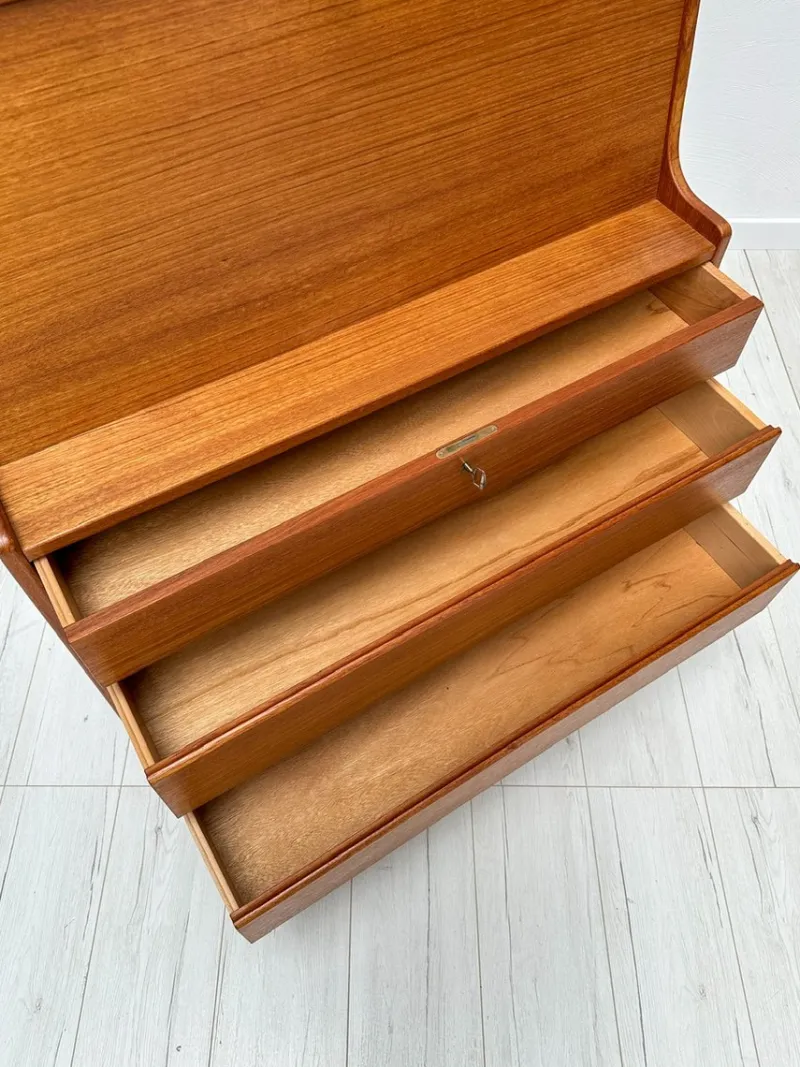 Pamono Vintage Danish Model 88 Secretary in Teak by Arne Wahl Iversen for Vinde Møbelfabrik, 1960s> Secretaires