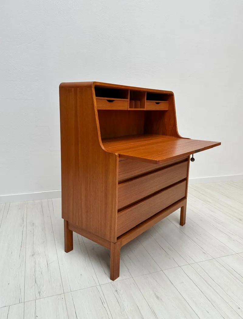 Pamono Vintage Danish Model 88 Secretary in Teak by Arne Wahl Iversen for Vinde Møbelfabrik, 1960s> Secretaires