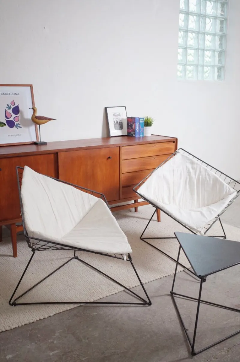 Sale Pamono Vintage Danish Oti Side Chairs with Wire Frame & Side Table by Niels Gammelgaard for Ikea, 1980s, Set of 3