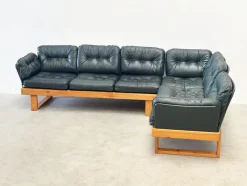 Pamono Vintage Dark Green German Corner Bench, 1970s, Set of 2> Worktables & Workbenches