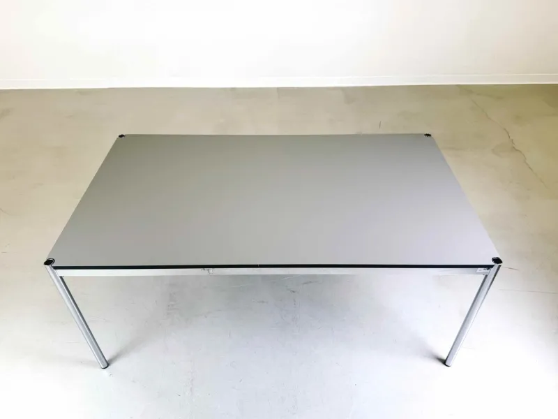 Pamono Vintage Desk in Resin, 2010s> Desks