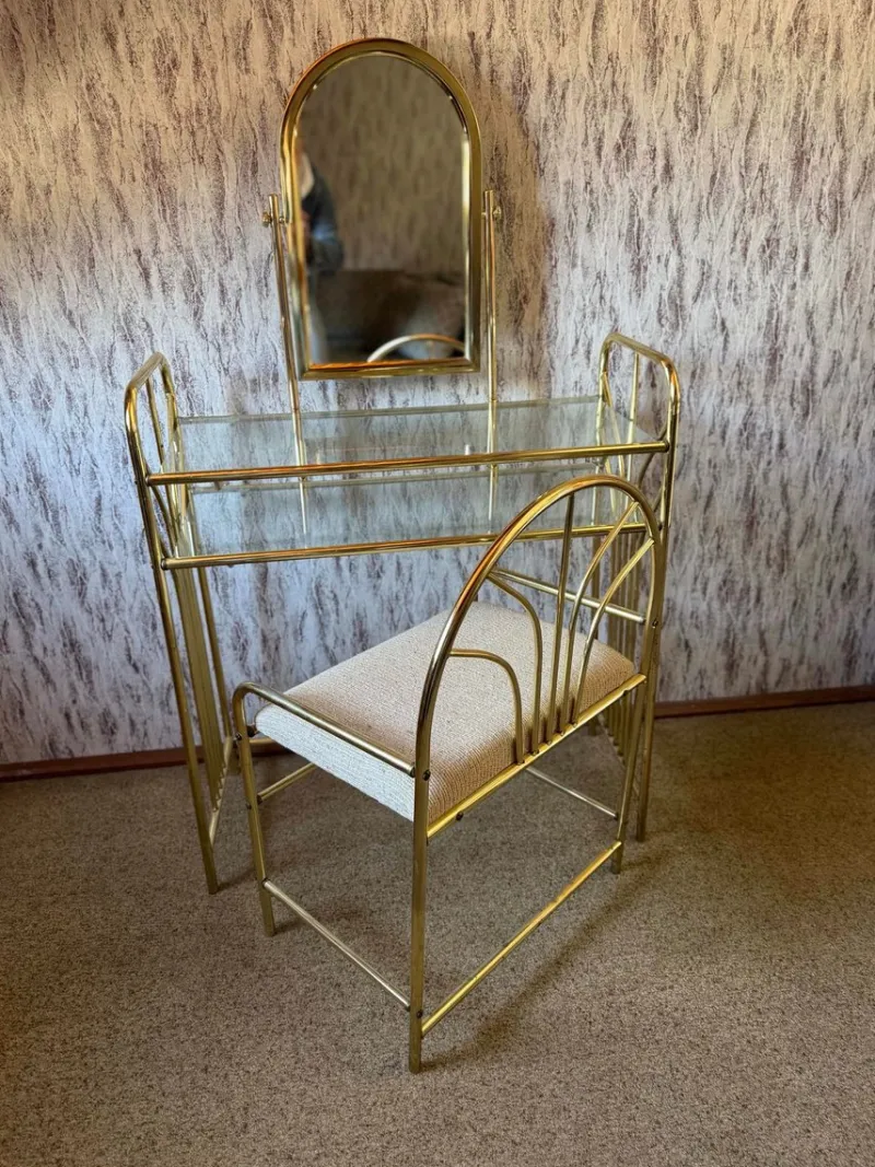 Pamono Vintage Dressing Table and Stool in Brass, 1950s, Set of 2> Dressing Tables