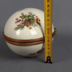 Sale Pamono Vintage Egg-Shaped Box in Porcelain from Limoges, 1960s