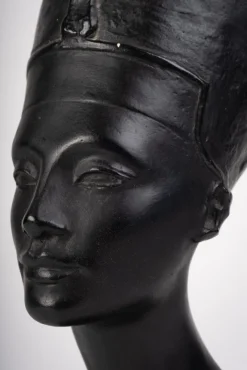 Hot Pamono Vintage Egyptian Ceramic Bust of Queen Nefertete