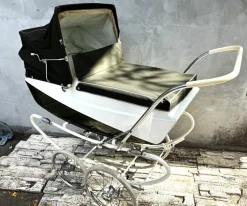 New Pamono Vintage English Freeway Coachbuilt Baby Pram in Dark Green & White, 1960s