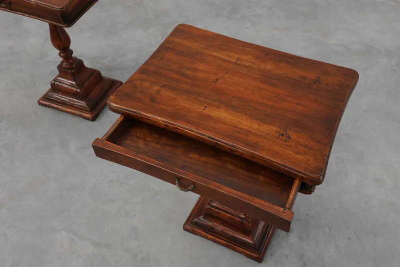 Pamono Vintage English Nightstands, 1950s, Set of 2> Nightstands