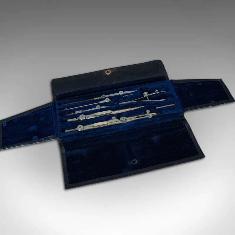 Online Pamono Vintage English Travelling Surveyor's Set, 1930