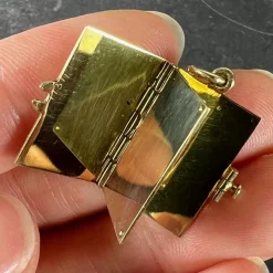 Pamono Vintage Envelope and Letter 14k Yellow Gold Enamel Stamp Charm Pendant, 1940s><noscript><img width=