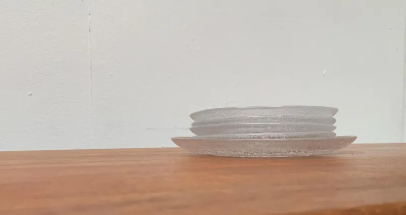 Pamono Vintage Finnish Glas Plates Solaris by Tapio Wirkkala for Iittala, Set of 5> Dinner Plates & Bowls