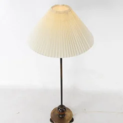 Pamono Vintage Floor Lamp in Brass and Wood, 1970s><noscript><img width=