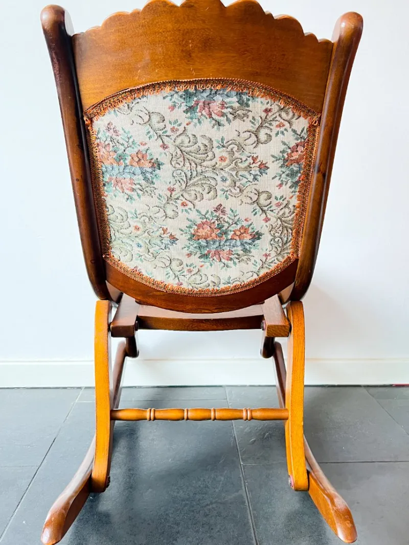 Pamono Vintage Folding Rocking Chair with Gobelin, 1950s> Rocking Chairs