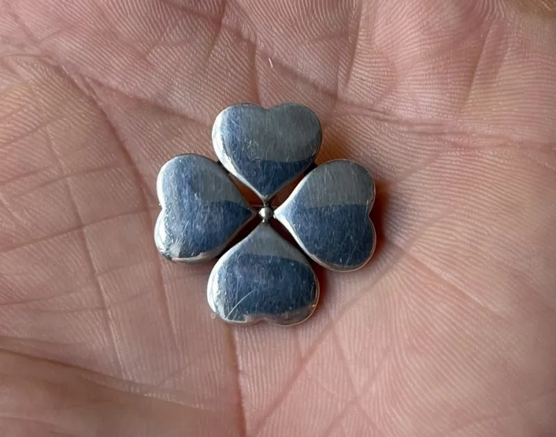 Pamono Vintage Four Clover Heart Pin Brooch in Silver from Hans Hansen, 1960s> Brooches