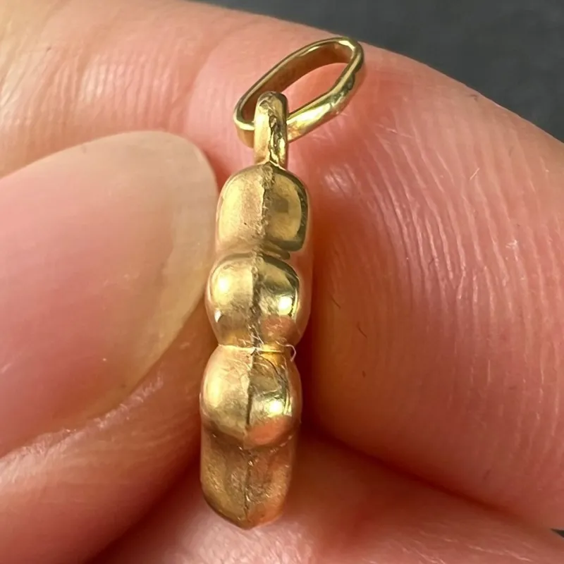 Pamono Vintage Four-Leaved Clover Charm Pendant in 18k Yellow Gold, 1960s> Necklaces