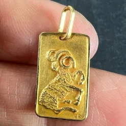 Pamono Vintage French 18 Karat Yellow Gold Aries Zodiac Charm Pendant, 1960s><noscript><img width=