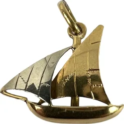 Pamono Vintage French 18 Karat Yellow and White Gold Yacht Boat Charm Pendant, 1950s> Necklaces