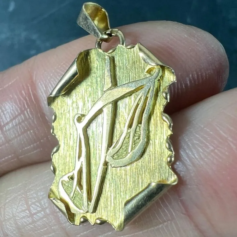 Discount Pamono Vintage French 18 Karat Yellow Gold Libra Zodiac Charm Pendant, 1960s