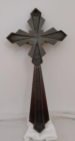 Pamono Vintage French Art Deco Two Tone Brass Crucifix by E. Hoffer, 1930s><noscript><img width=