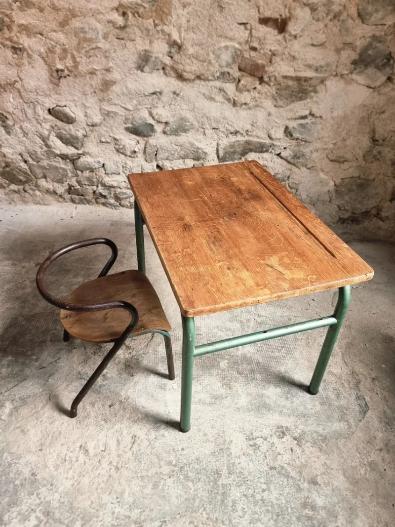 Sale Pamono Vintage French Children's Desk and Chair Set, 1950s, Set of 2