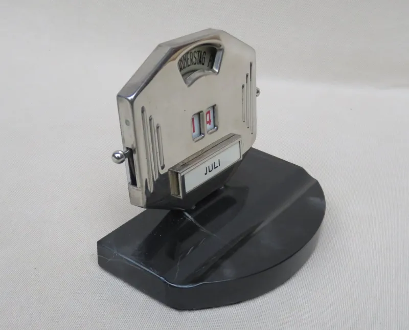 Outlet Pamono Vintage French Chrome & Marble Perpetual Calendar with Pen Tray from Mistral