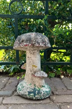 Pamono Vintage French Concrete Stone Garden Mushroom, 1950s><noscript><img width=