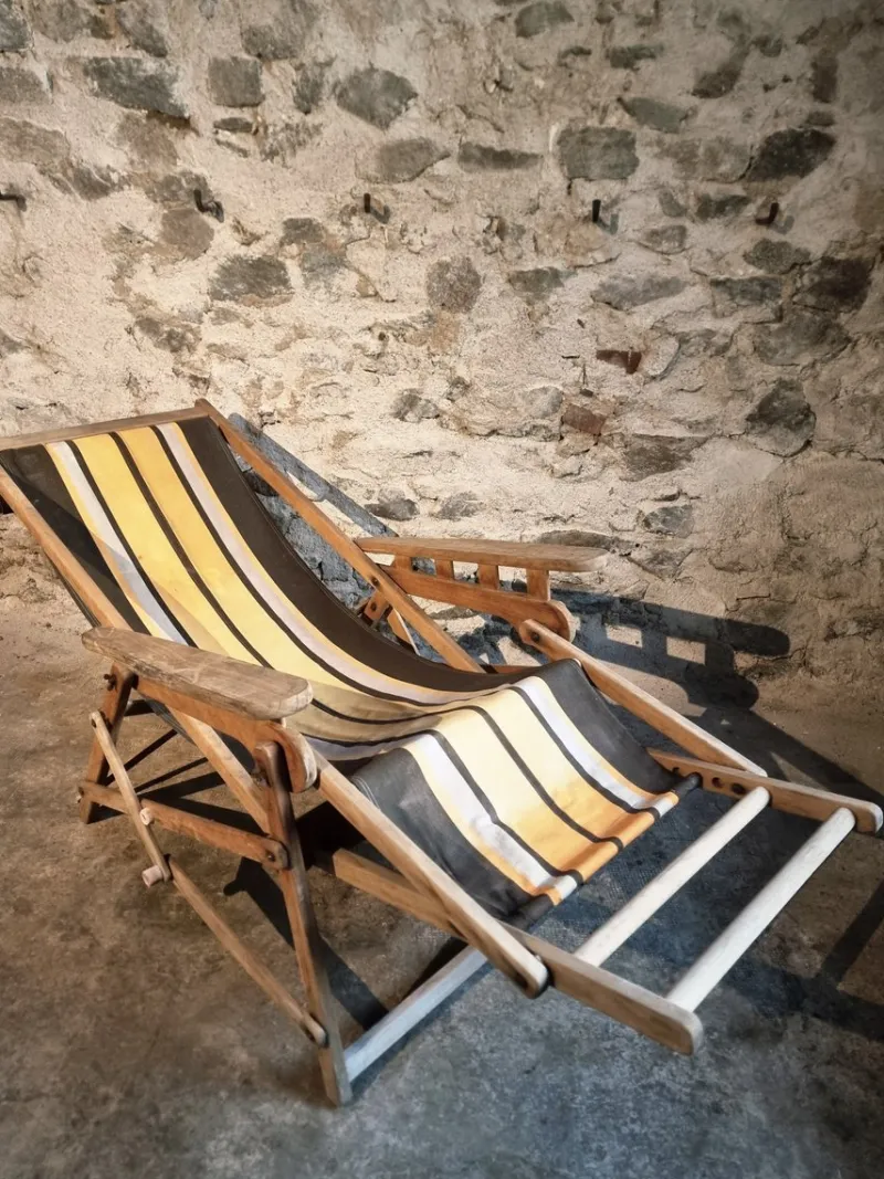 Pamono Vintage French Deck Chair in Beechwood, 1950s> Garden Seating