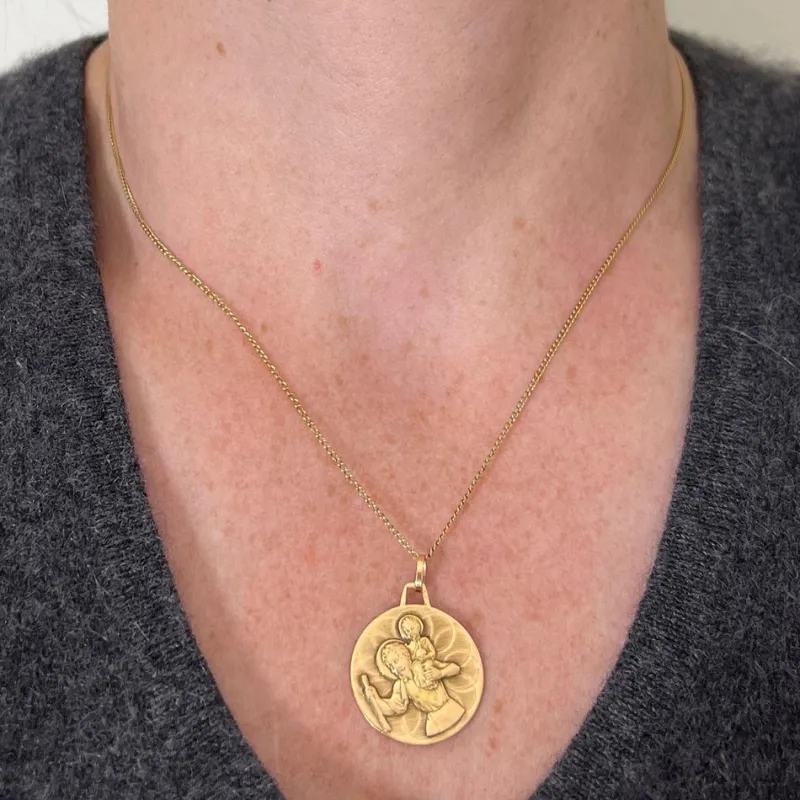 Hot Pamono Vintage French Double-Sided St. Christopher Medal Pendant in 18 Karat Yellow Gold, 1960s