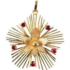 Best Pamono Vintage French Flower Sunburst 18 Karat Yellow Gold and Ruby Pendant Necklace, 1950s