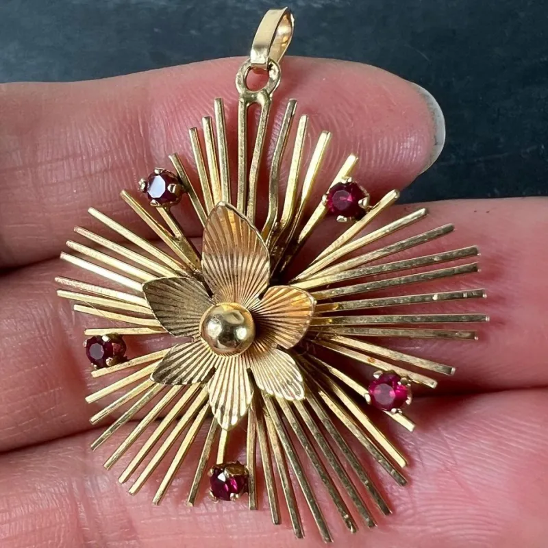 Best Pamono Vintage French Flower Sunburst 18 Karat Yellow Gold and Ruby Pendant Necklace, 1950s