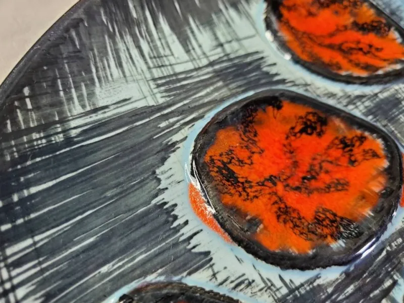 Sale Pamono Vintage French Hand-Painted Fat Lava Oyster Serving Platter from MBFA Pornic, 1960s