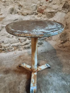 Pamono Vintage French Iron Bistro Table with Natural Patina, 1930s> Garden Tables