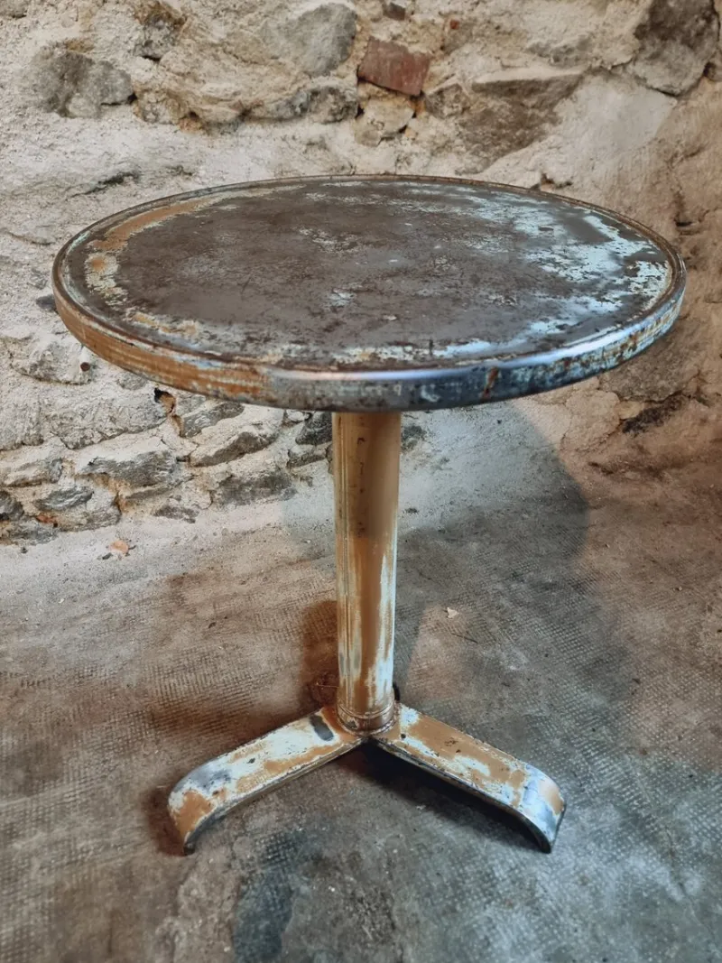 Pamono Vintage French Iron Bistro Table with Natural Patina, 1930s> Garden Tables