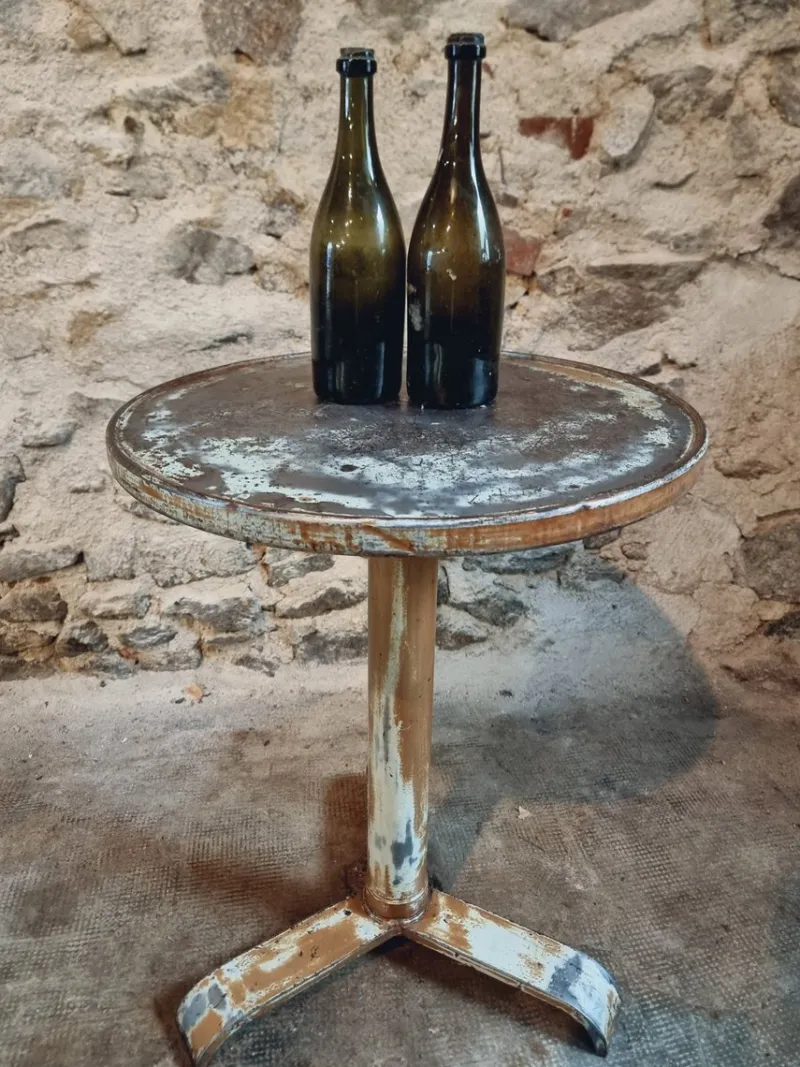 Pamono Vintage French Iron Bistro Table with Natural Patina, 1930s> Garden Tables