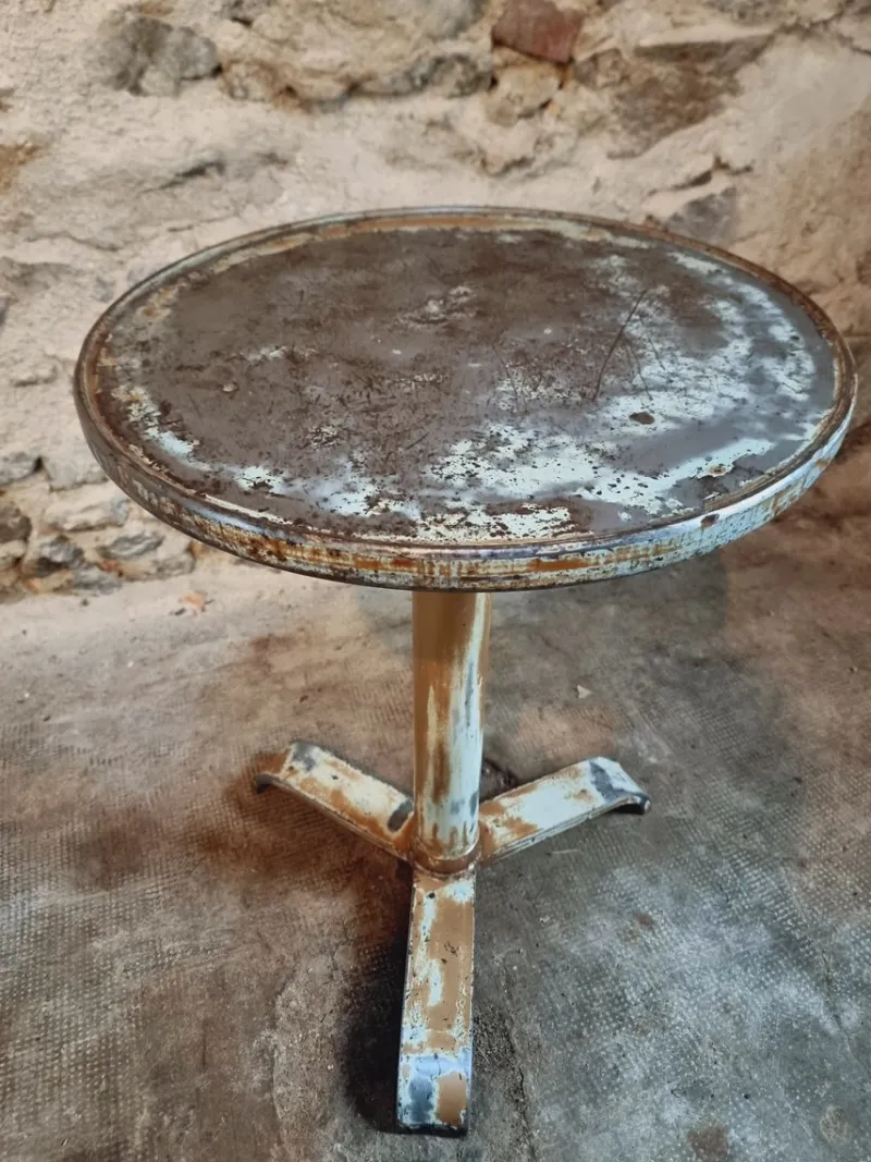 Pamono Vintage French Iron Bistro Table with Natural Patina, 1930s> Garden Tables
