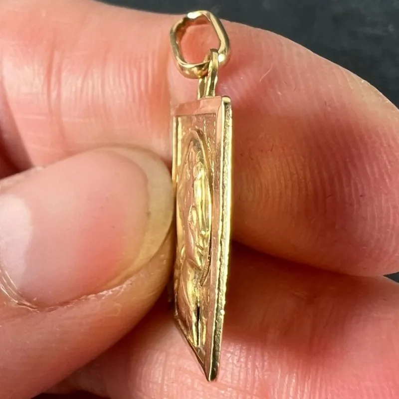 Pamono Vintage French 18k Yellow Gold Square Medal Pendant, 1950s> Necklaces