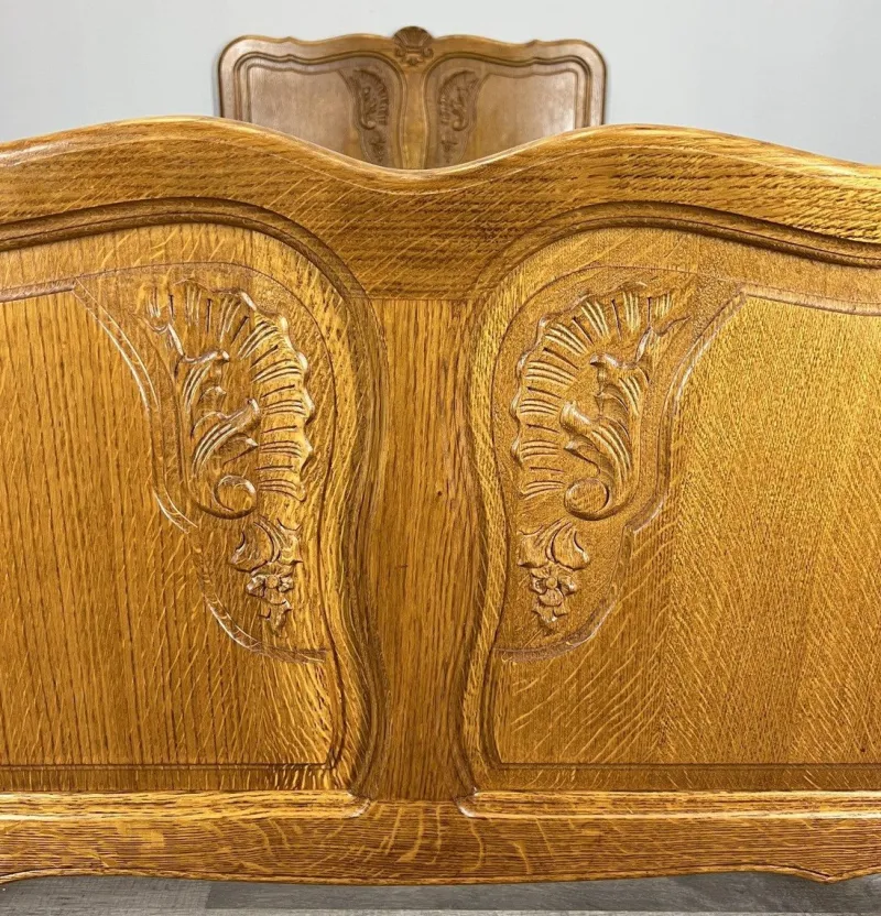 Pamono Vintage French Louis Style Carved Oak Single Bed> Beds & Bedroom Sets