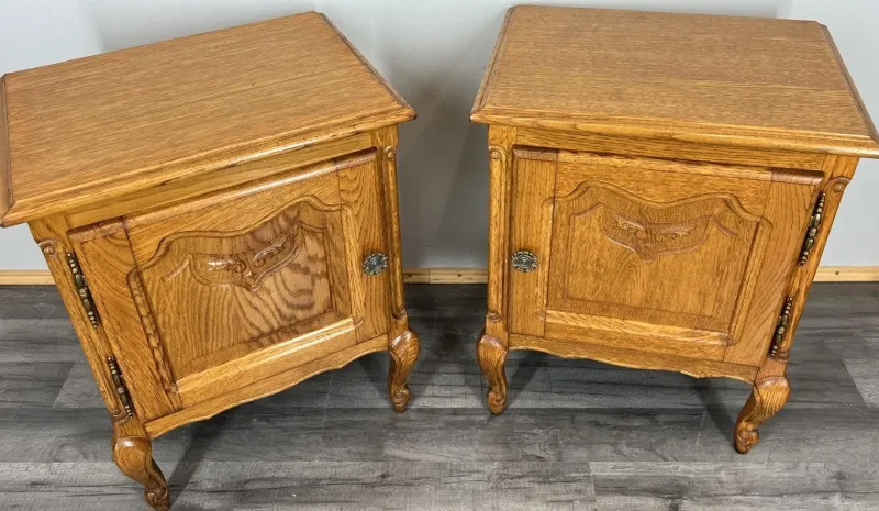 Discount Pamono Vintage French Louis XVI Style Oak Bedside Tables, Set of 2
