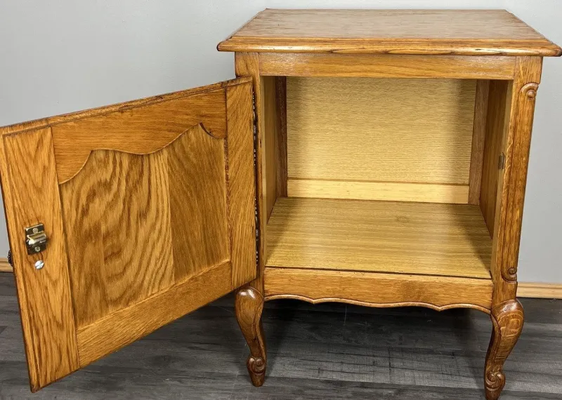 Discount Pamono Vintage French Louis XVI Style Oak Bedside Tables, Set of 2