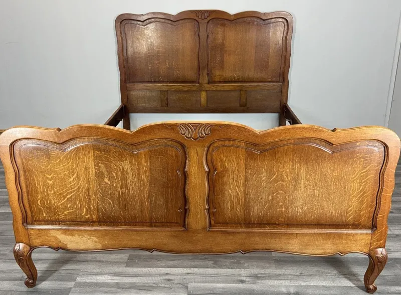Pamono Vintage French Louis XVI Style Double Carved Bed in Oak> Beds & Bedroom Sets