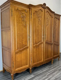 Pamono Vintage French Louis XVI Carved Oak 4-Door Armoire> Cabinets & Wardrobes