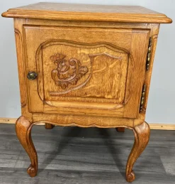 New Pamono Vintage French Oak Bedside Tables, Set of 2