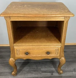 Pamono Vintage French Oak Bedside Tables, Set of 2><noscript><img width=